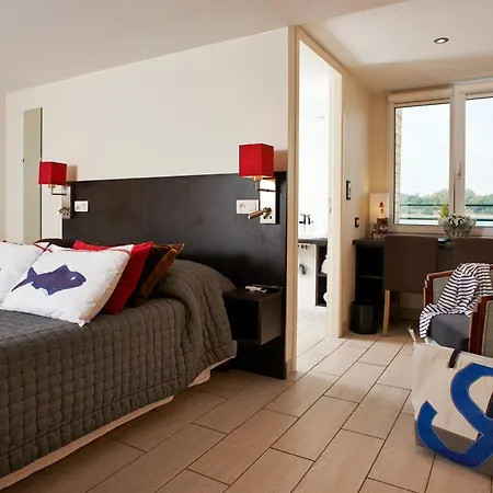 Hotel Logis De La Pointe Du Cap Coz